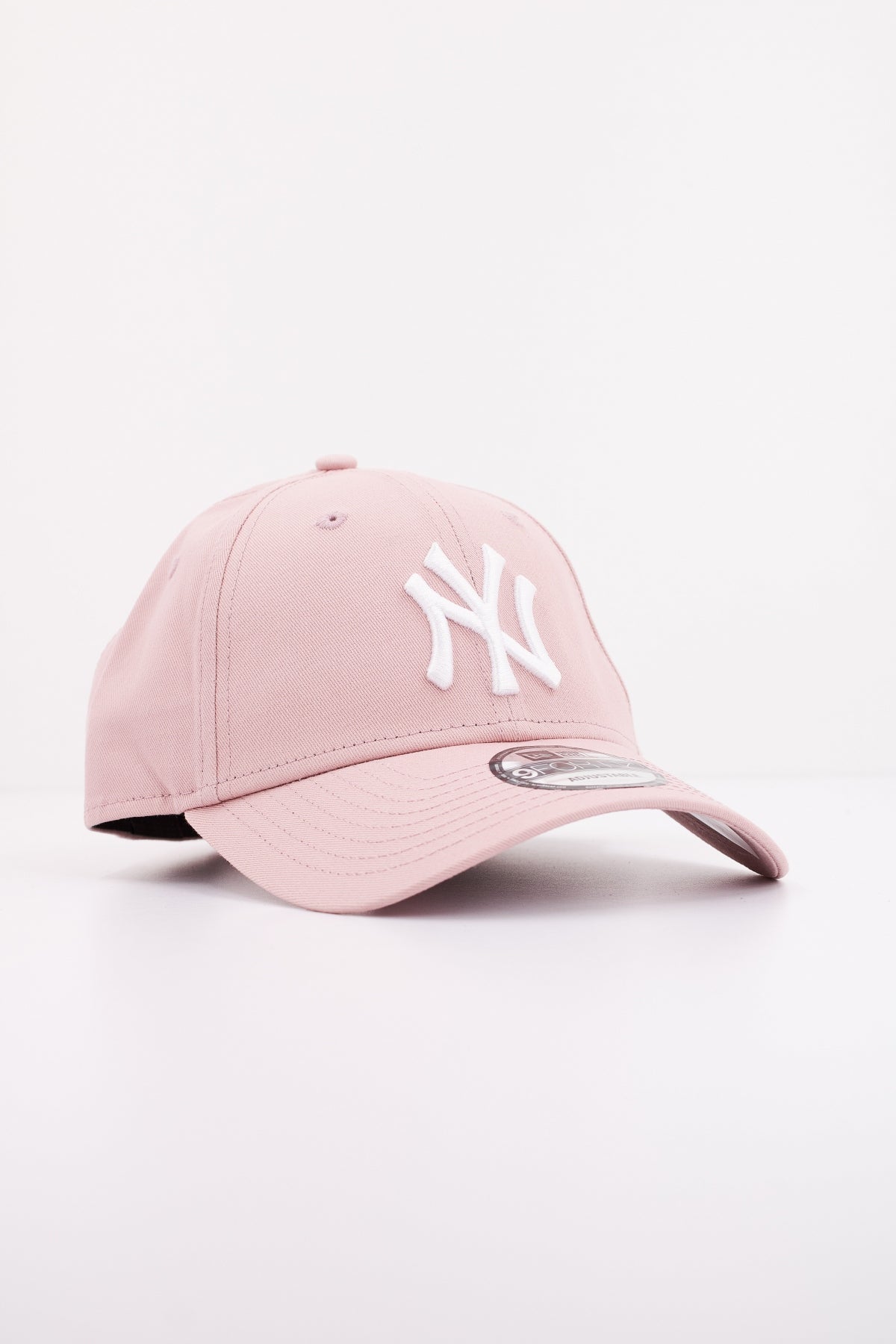 NEW ERA LEAGUE ESSENTIAL FORTY en color ROSA (2)