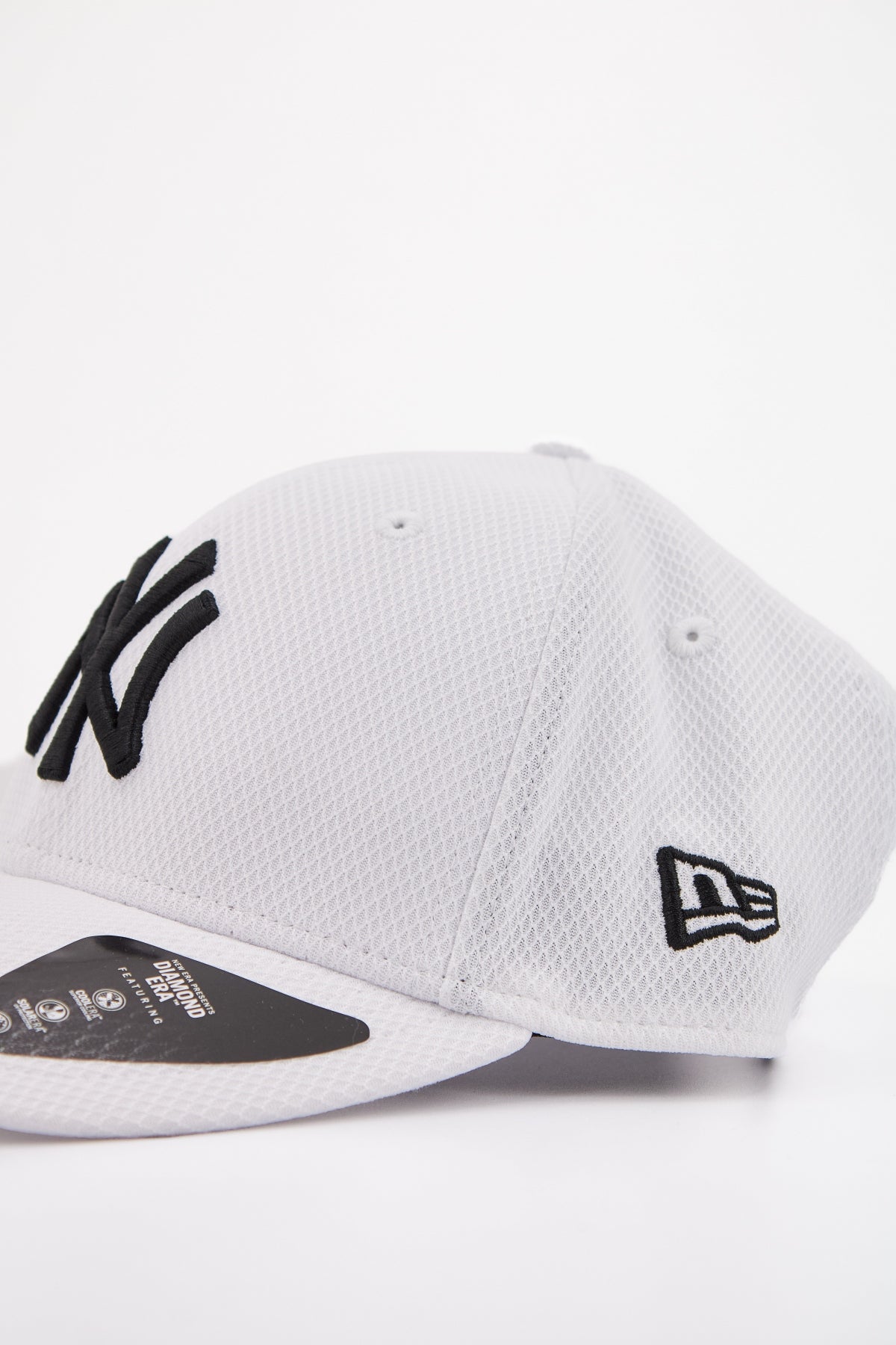 NEW ERA DIAMND ERA ESS en color BLANCO (4)