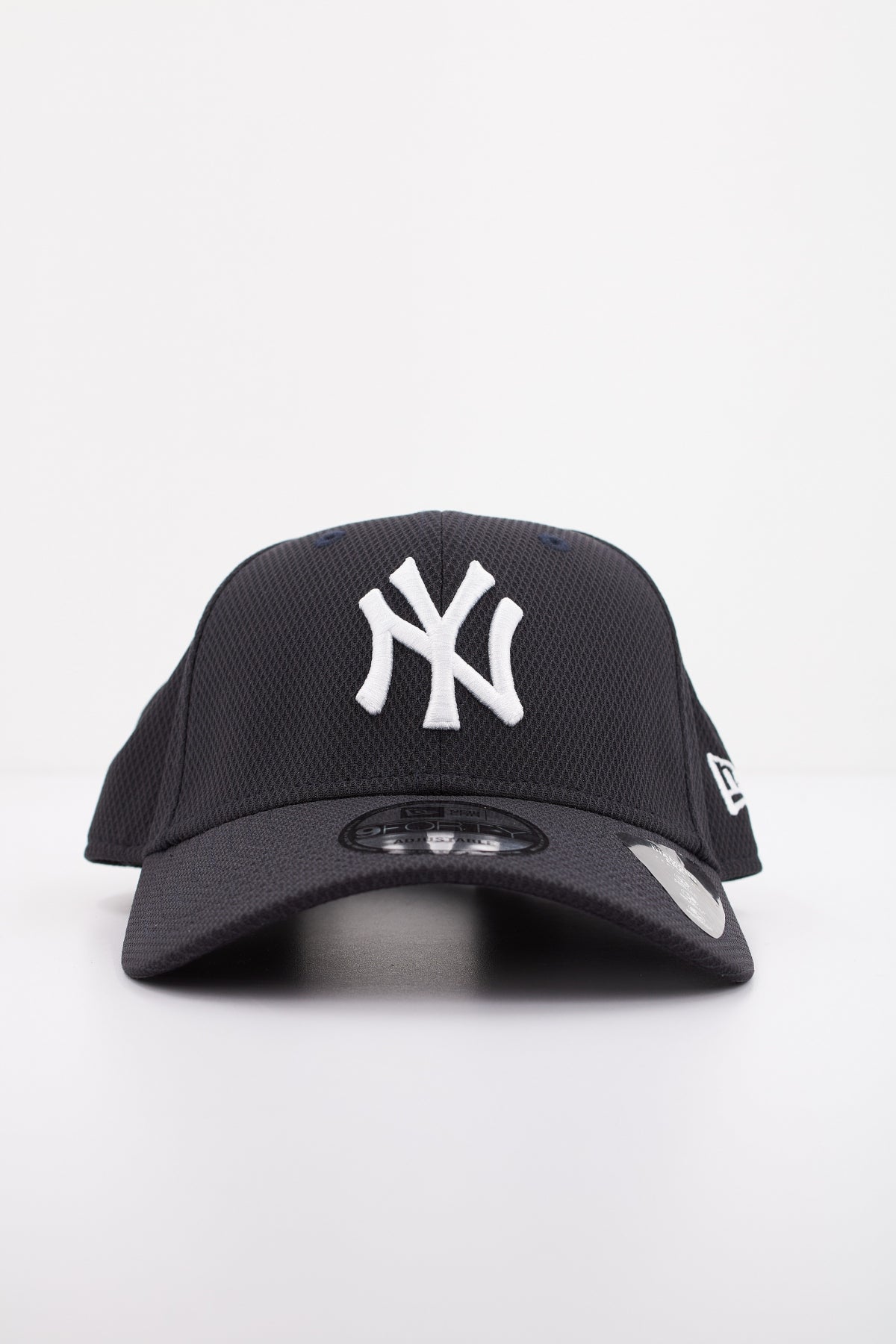 NEW ERA DIAMND ERA ESS en color NEGRO (1)