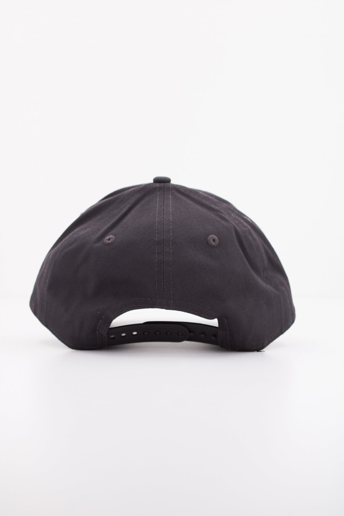 NEW ERA MCLAREN FLAWLESS FORTY en color GRIS (3)
