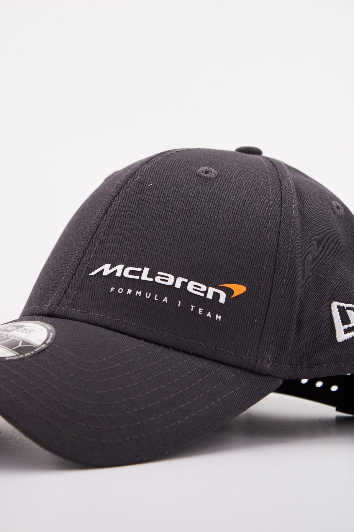 NEW ERA MCLAREN FLAWLESS FORTY en color GRIS (4)