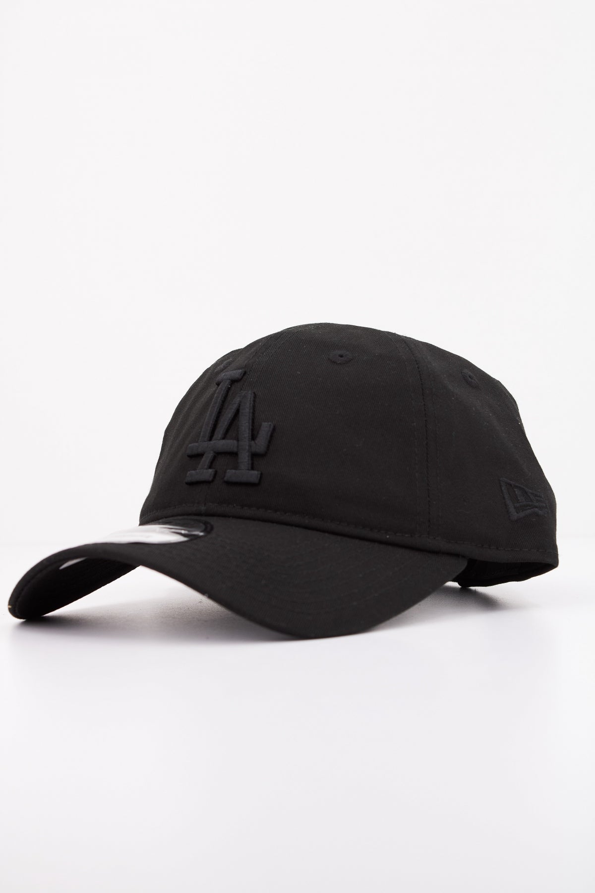 NEW ERA NOS LEAGUE ESS en color NEGRO (2)