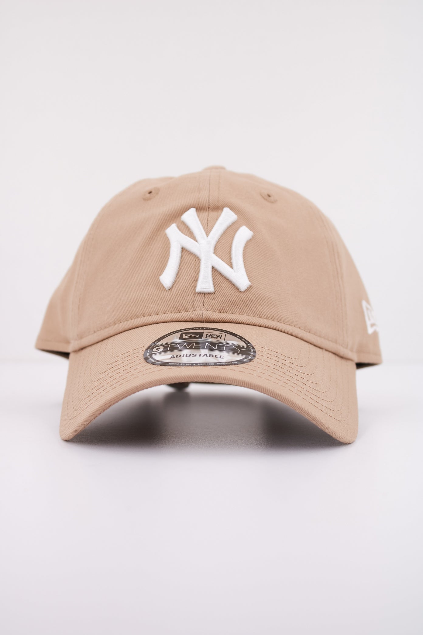 NEW ERA NOS LEAGUE ESS TWE OSFM en color MARRON (1)