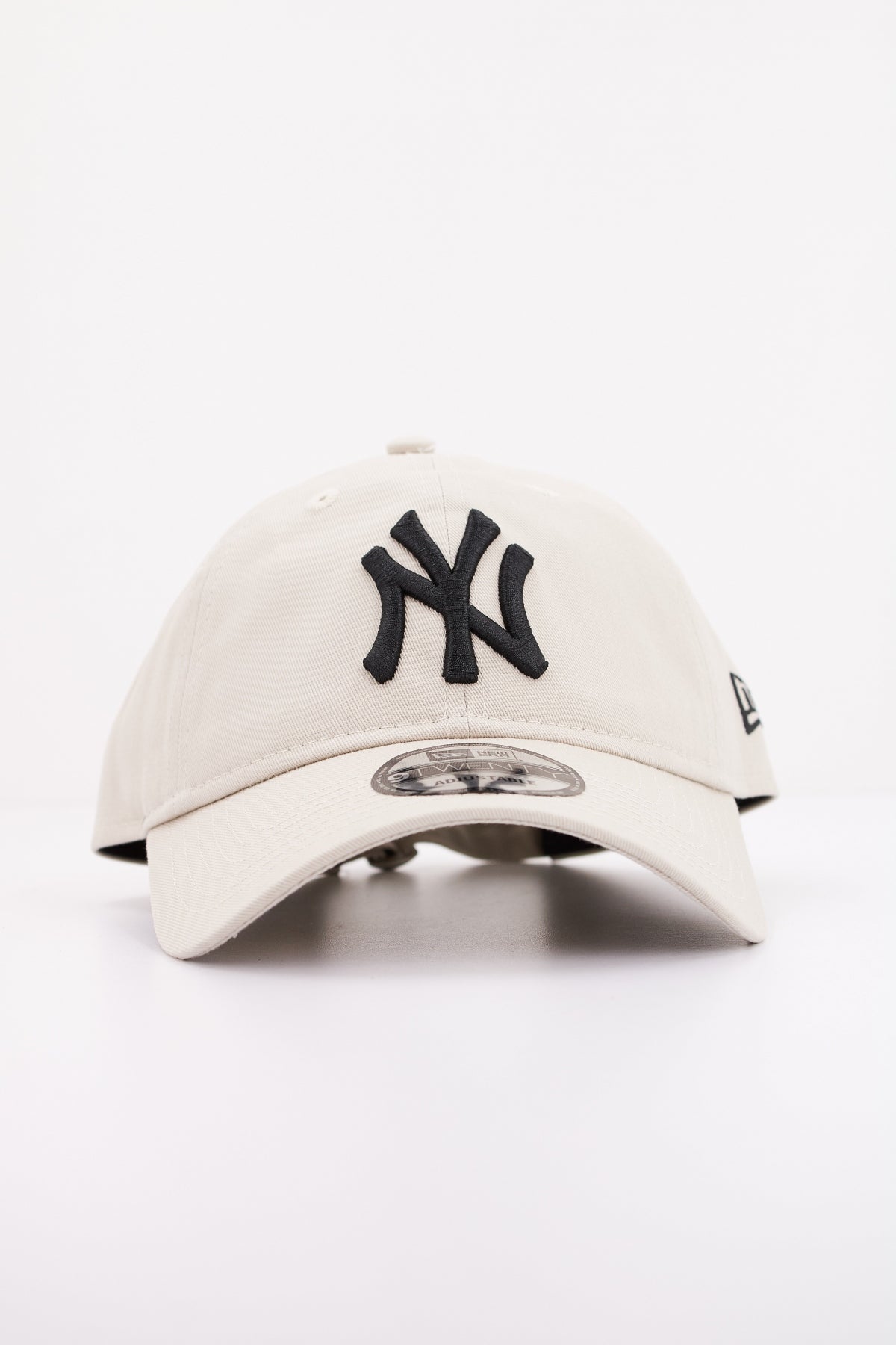 NEW ERA NOS LEAGUE ESS en color BEIS (1)