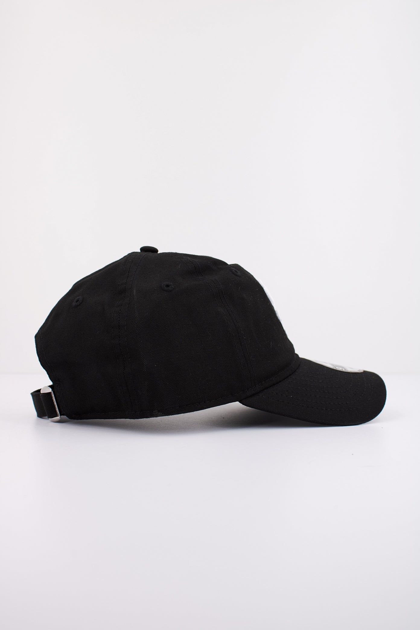 NEW ERA LEAGUE ESSENTIAL T OSFM en color NEGRO (2)