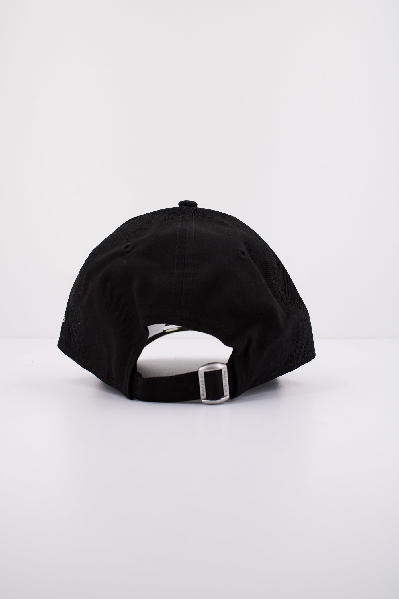 NEW ERA TEAM OUTLINE FORTY OSFM en color NEGRO (3)
