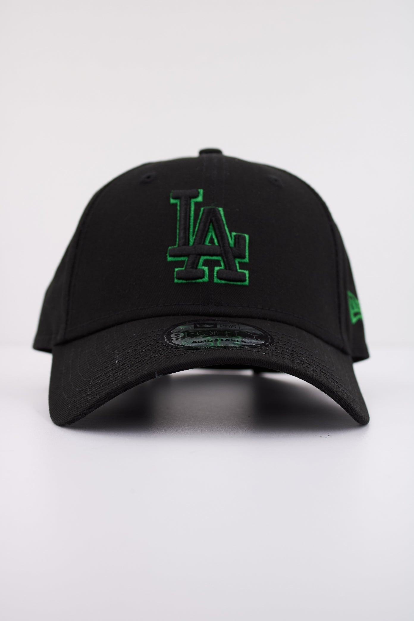NEW ERA TEAM OUTLINE FORTY OSFM en color NEGRO (1)