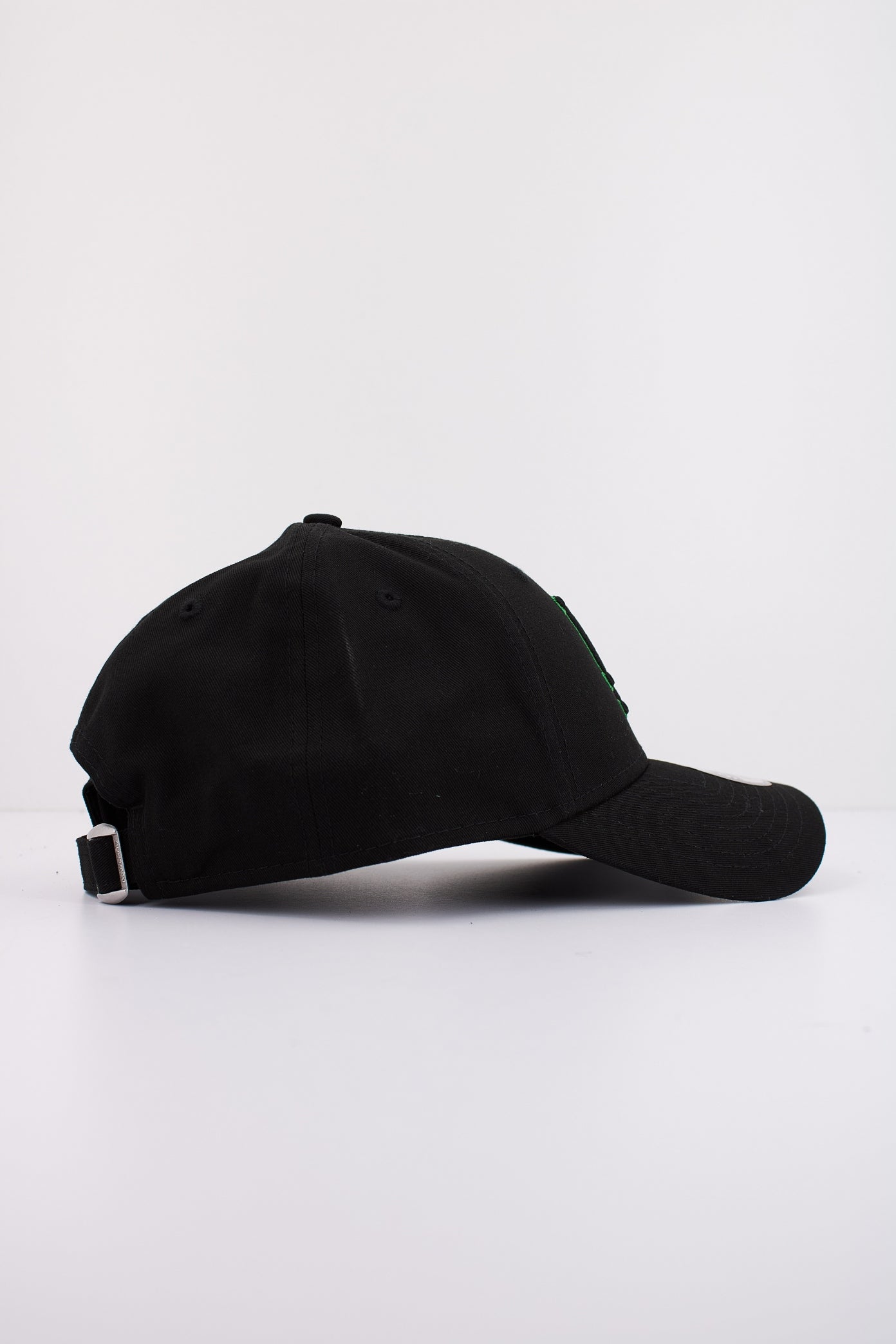 NEW ERA TEAM OUTLINE FORTY OSFM en color NEGRO (2)