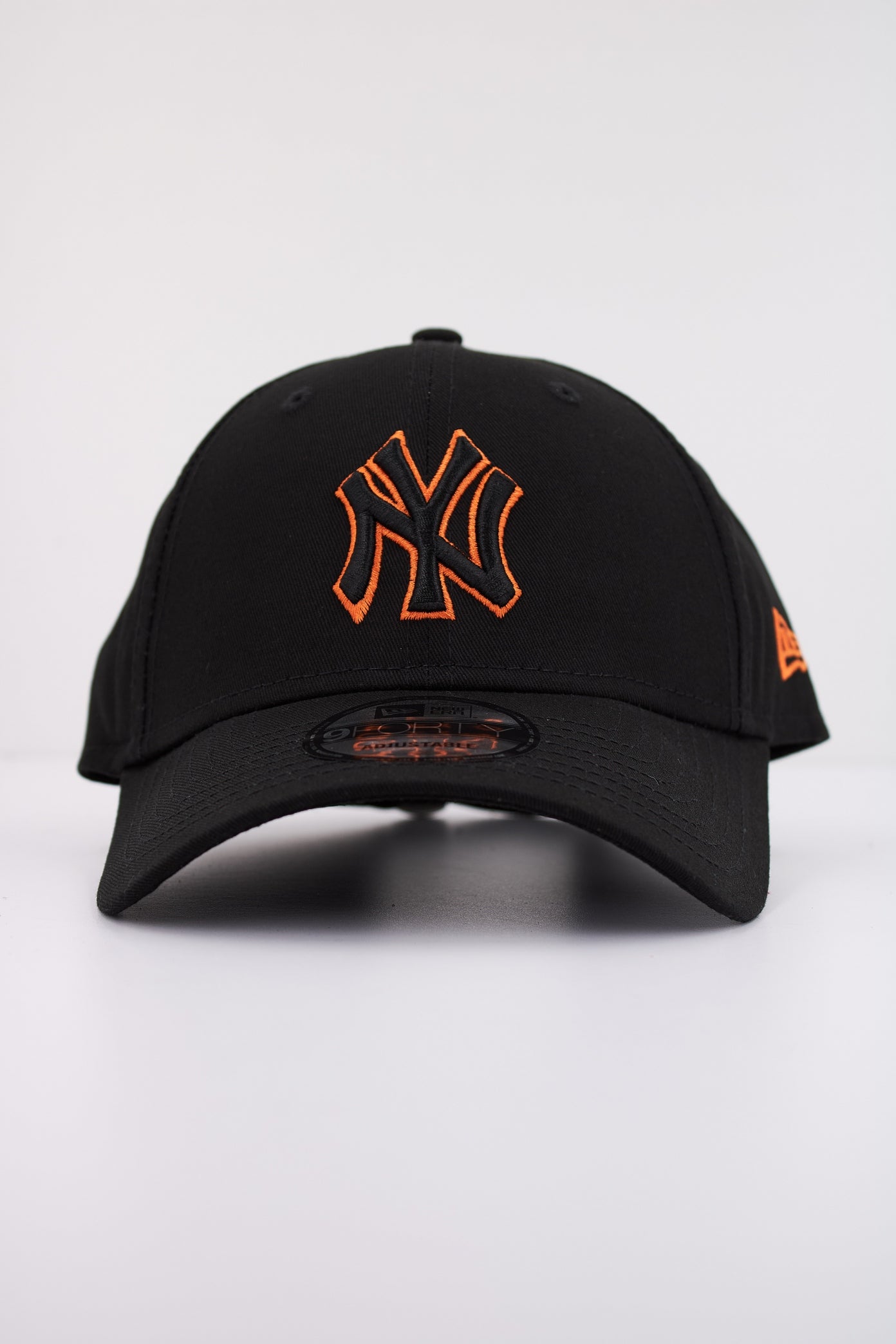 NEW ERA TEAM OUTLINE FORTY OSFM en color NEGRO (1)