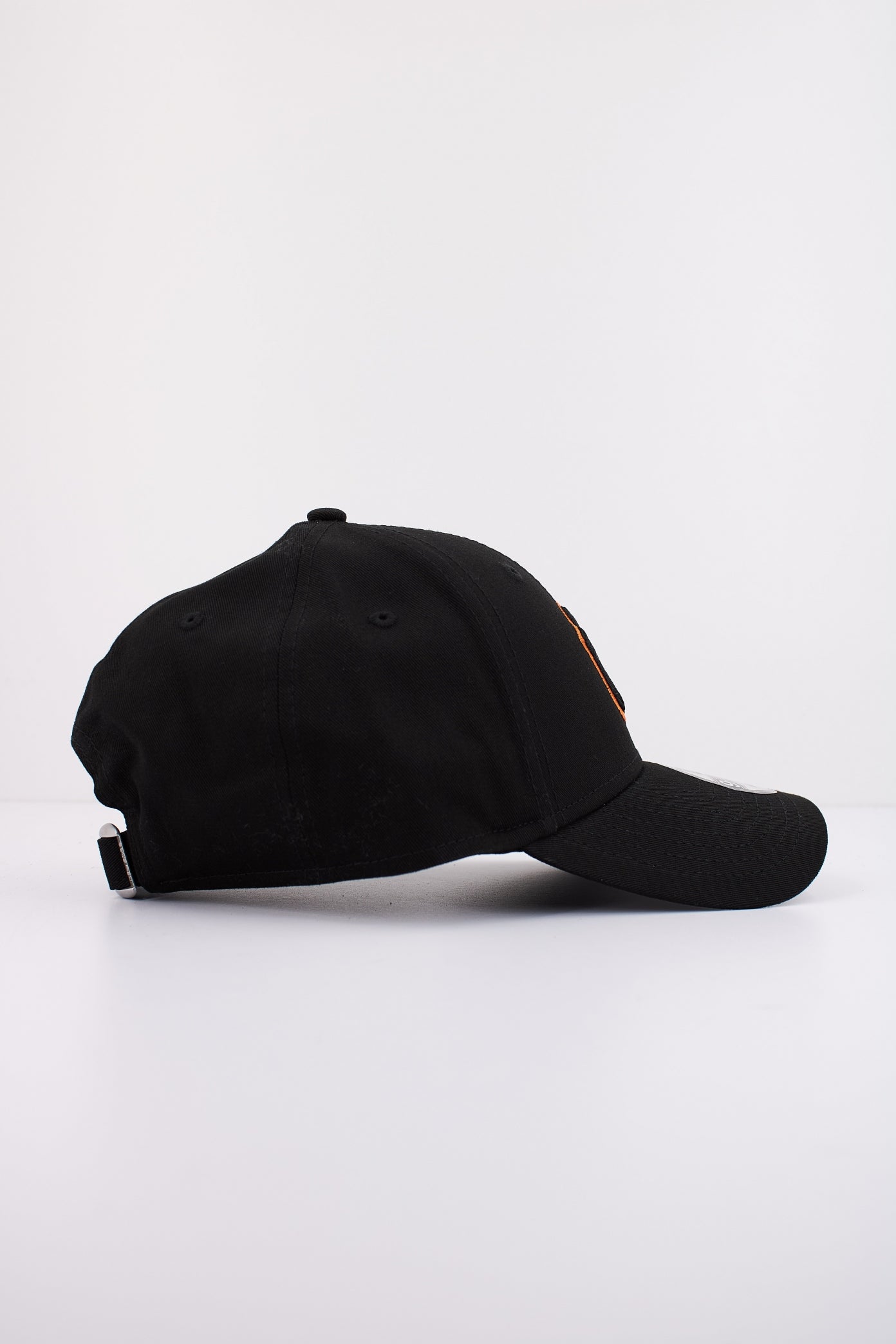 NEW ERA TEAM OUTLINE FORTY OSFM en color NEGRO (2)