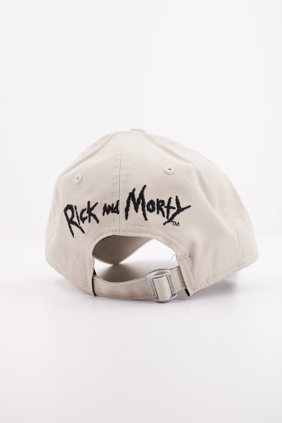 NEW ERA RICK AND MORTY en color BEIS (3)