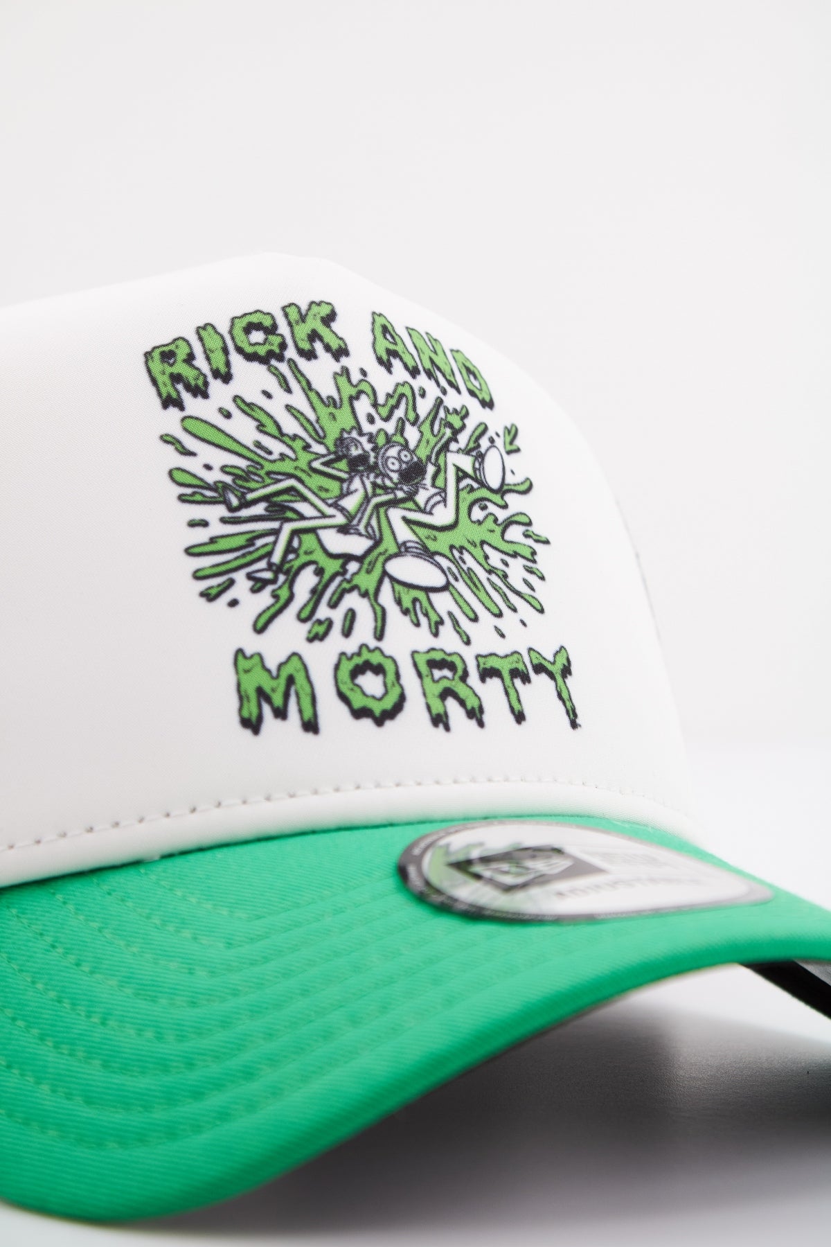 NEW ERA RICK AND MORTY en color BLANCO (4)