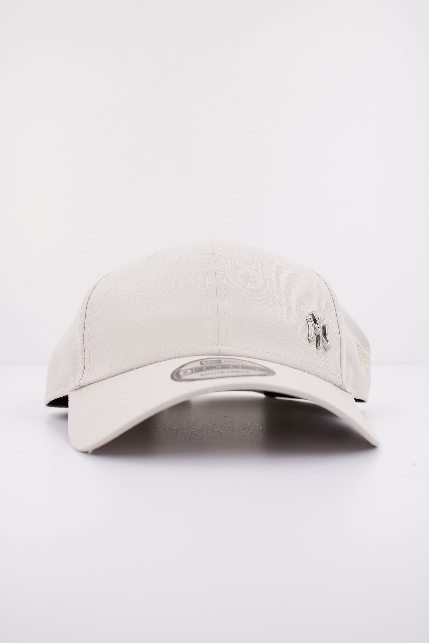 NEW ERA FLAWLESS FORTY NEY OSFM en color BEIS (1)