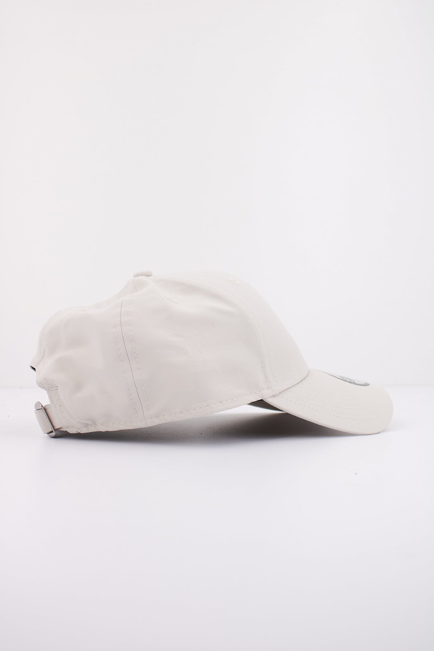 NEW ERA FLAWLESS FORTY NEY OSFM en color BEIS (2)