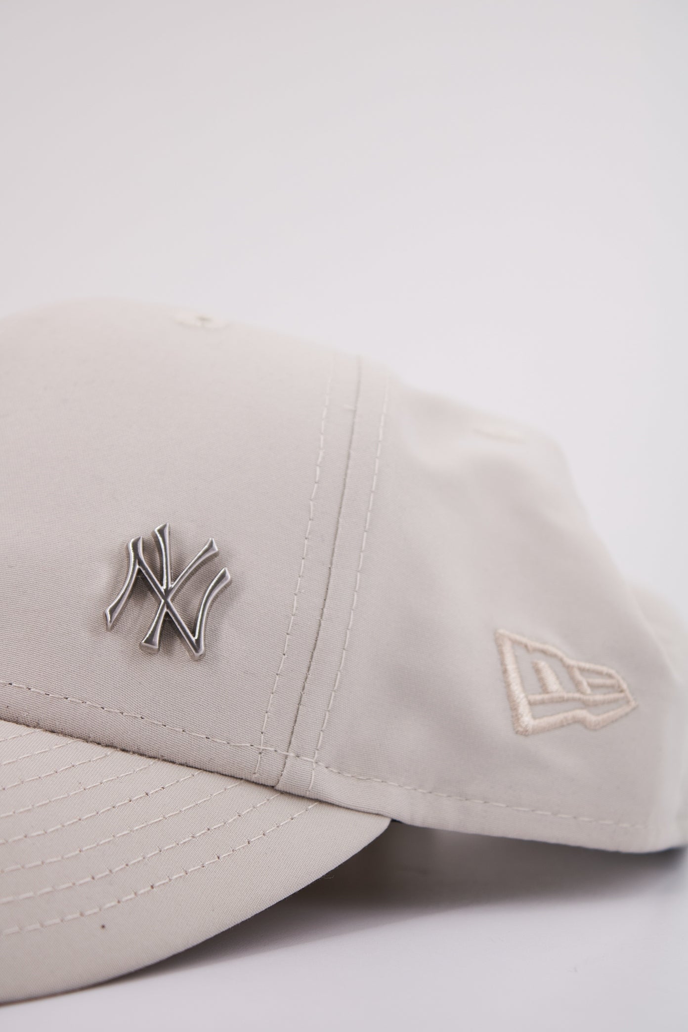 NEW ERA FLAWLESS FORTY NEY OSFM en color BEIS (4)