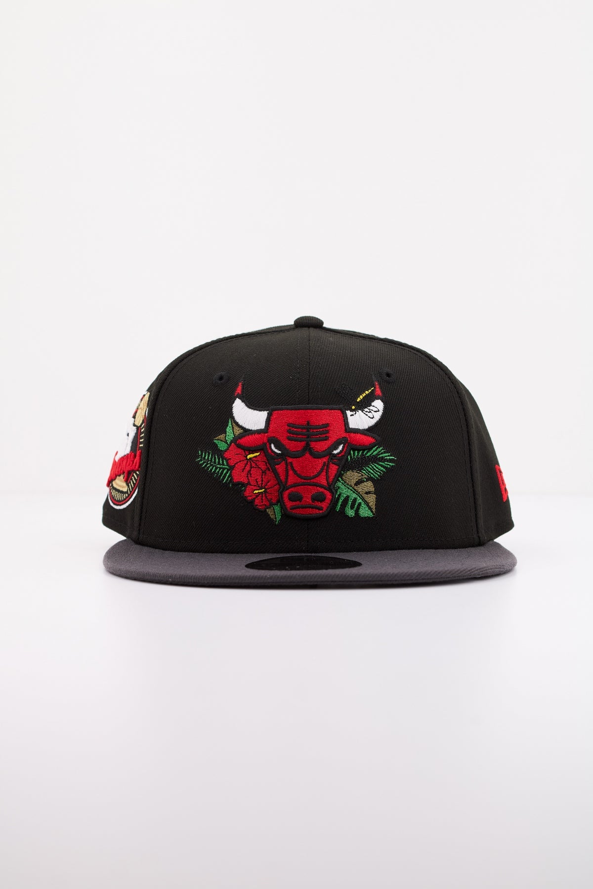 NEW ERA NBA FLORAL FIFTY CHIBUL en color NEGRO (1)