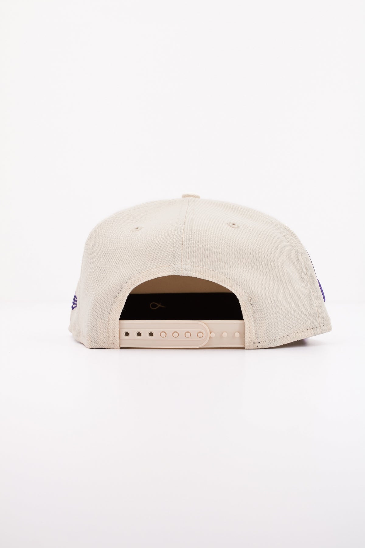 NEW ERA NBA FLORAL FIFTY LOSLAK en color BEIS (3)