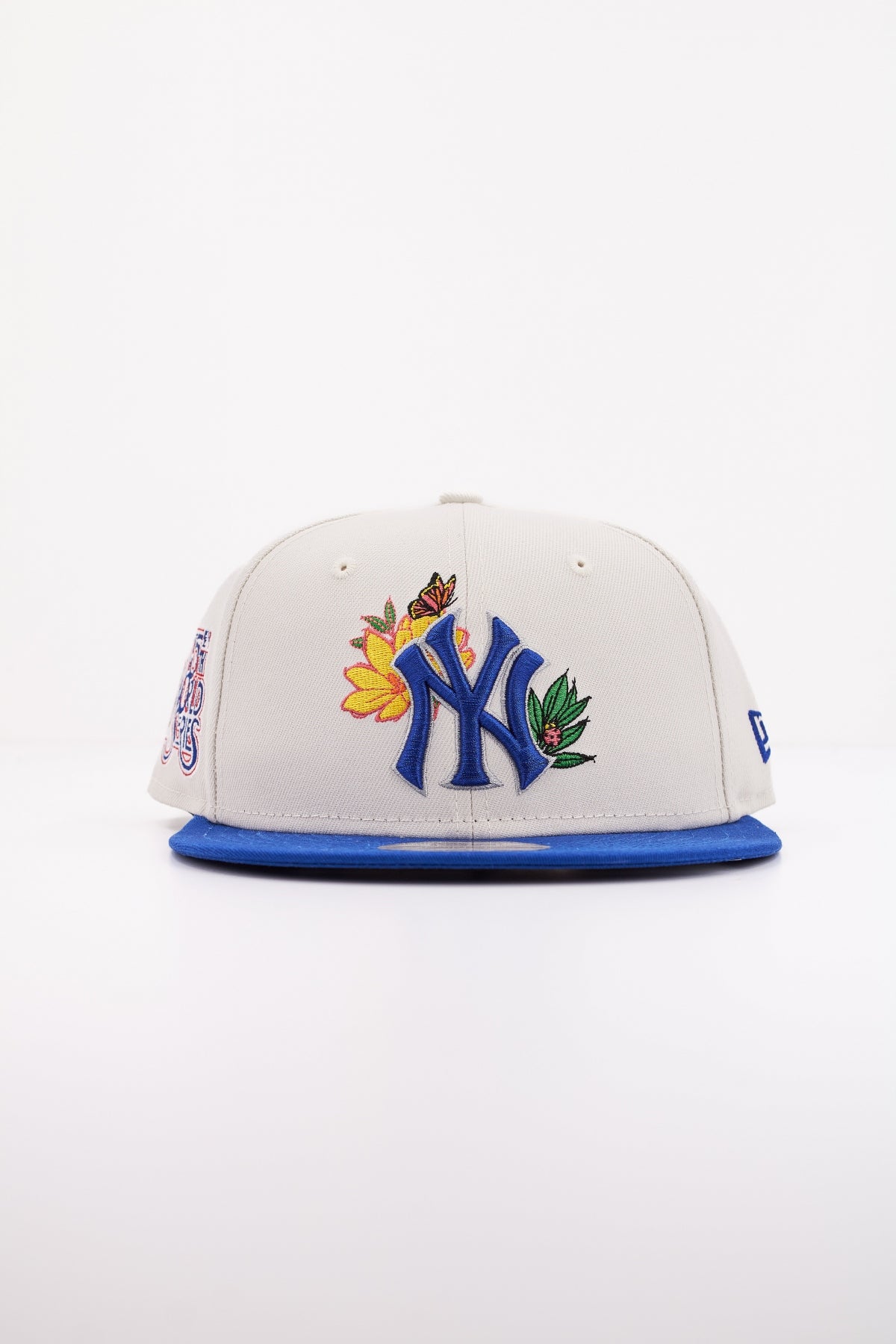 NEW ERA MLB FLORAL FIFTY NEYYAN en color BEIS (1)