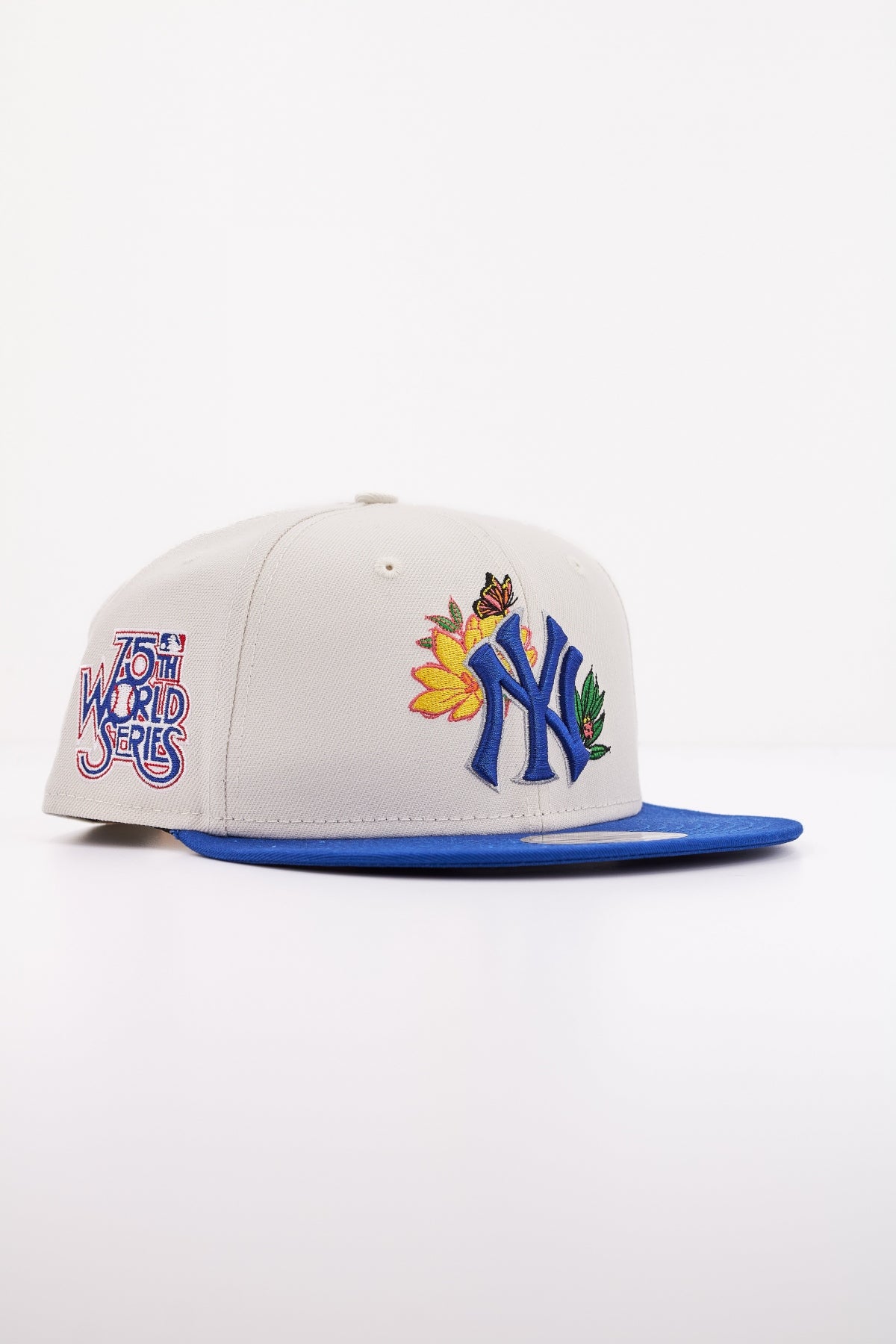 NEW ERA MLB FLORAL FIFTY NEYYAN en color BEIS (2)
