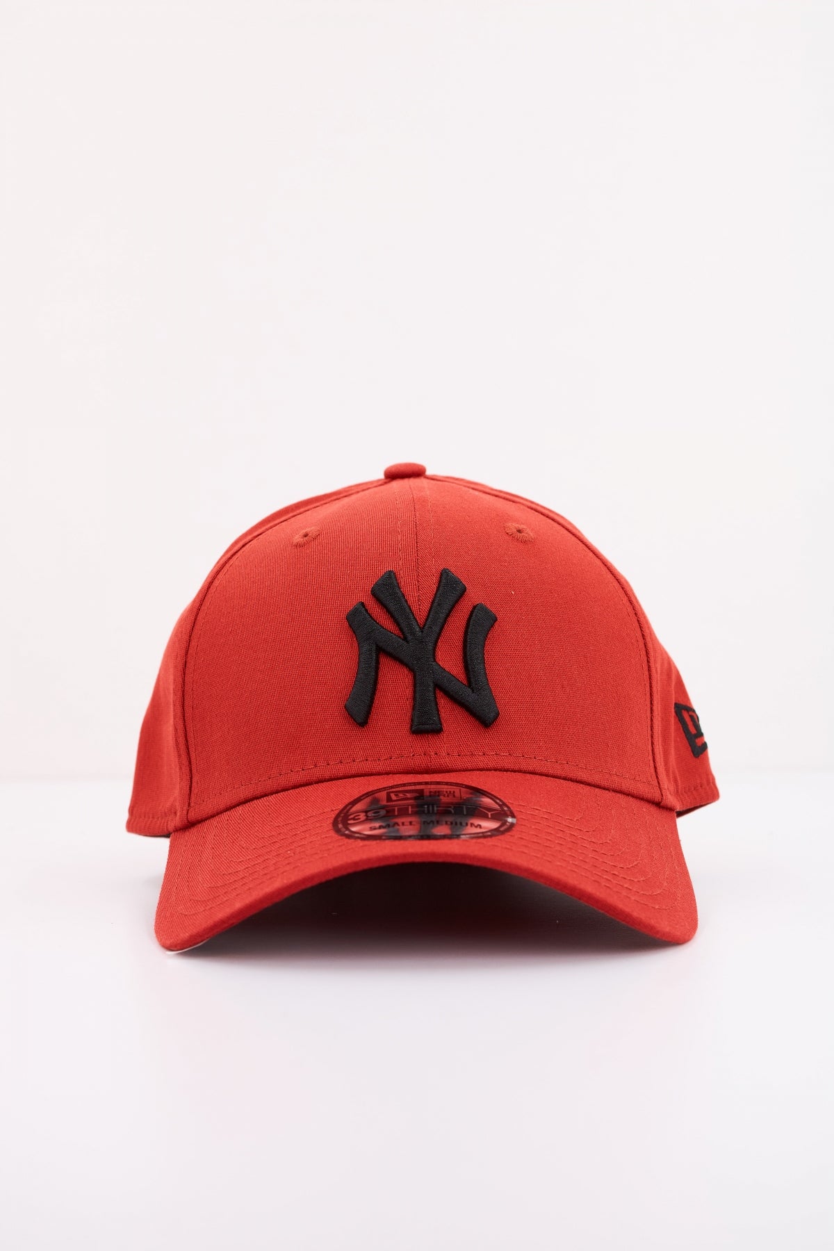 NEW ERA NEW YORK YANKEES INRBLK en color ROJO (1)