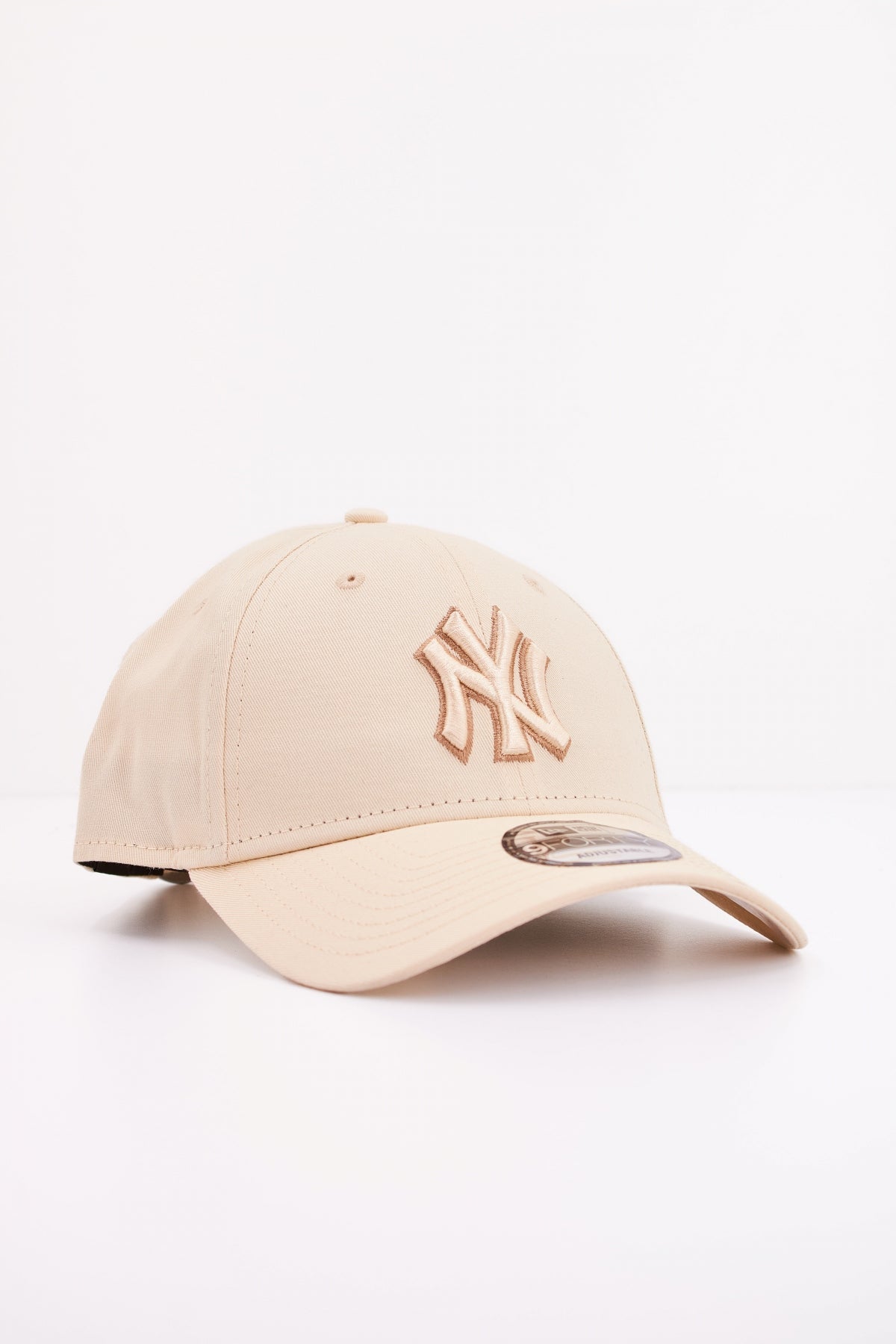 NEW ERA NEW YORK YANKEES LTCTTA en color BEIS (2)