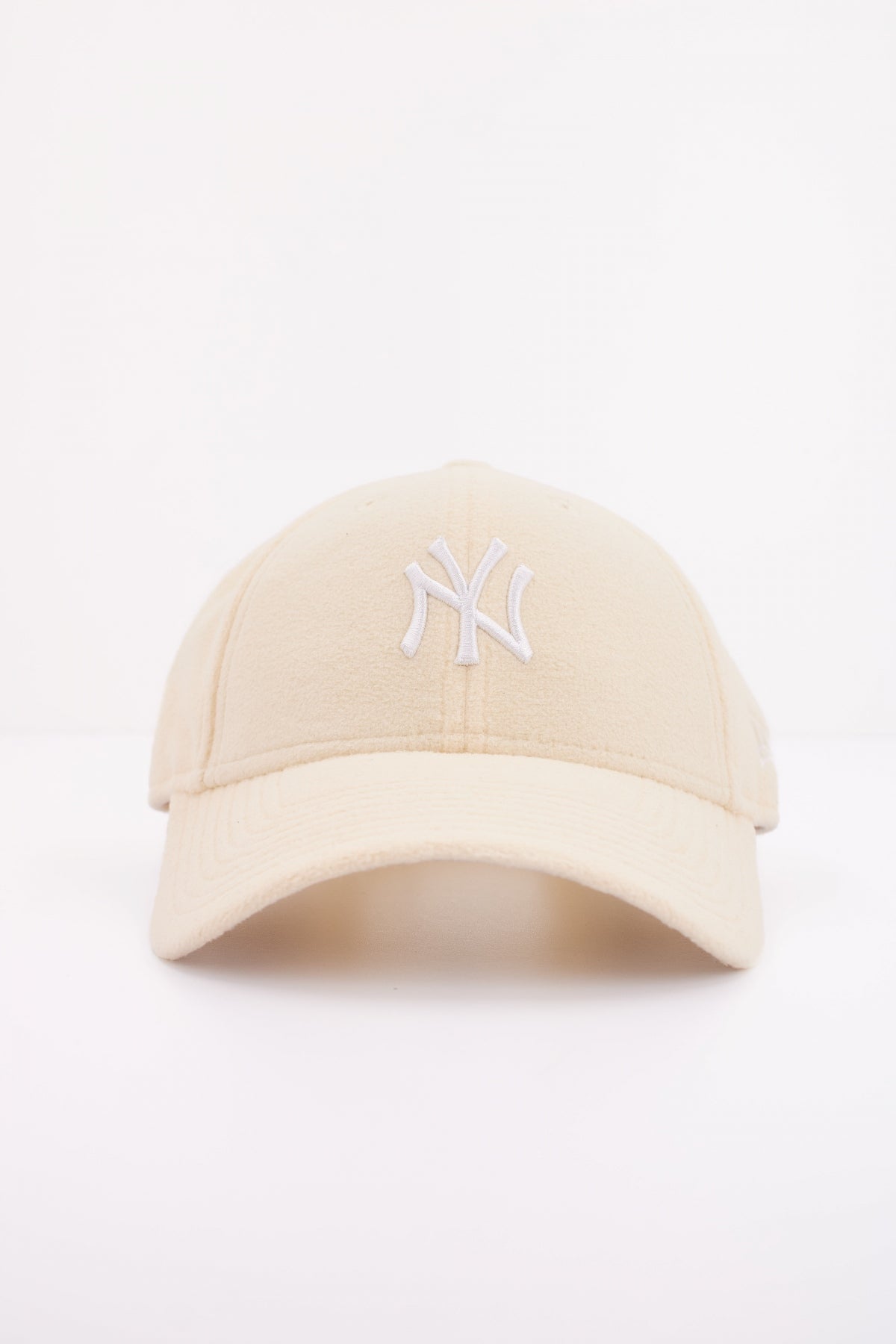 NEW ERA NEW YORK YANKEES en color BEIS (1)