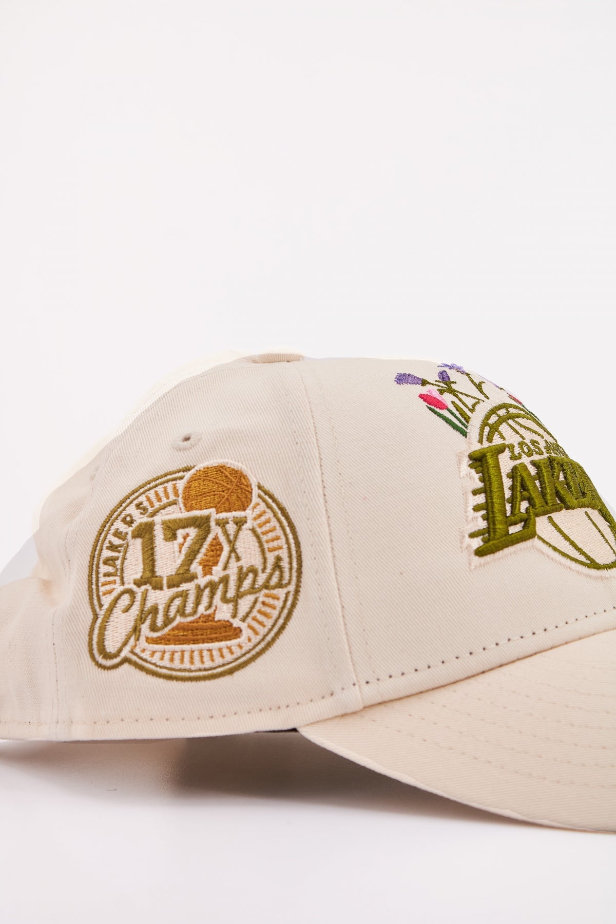 NEW ERA LOS ANGELES LAKERS LTCIN en color BEIS (4)