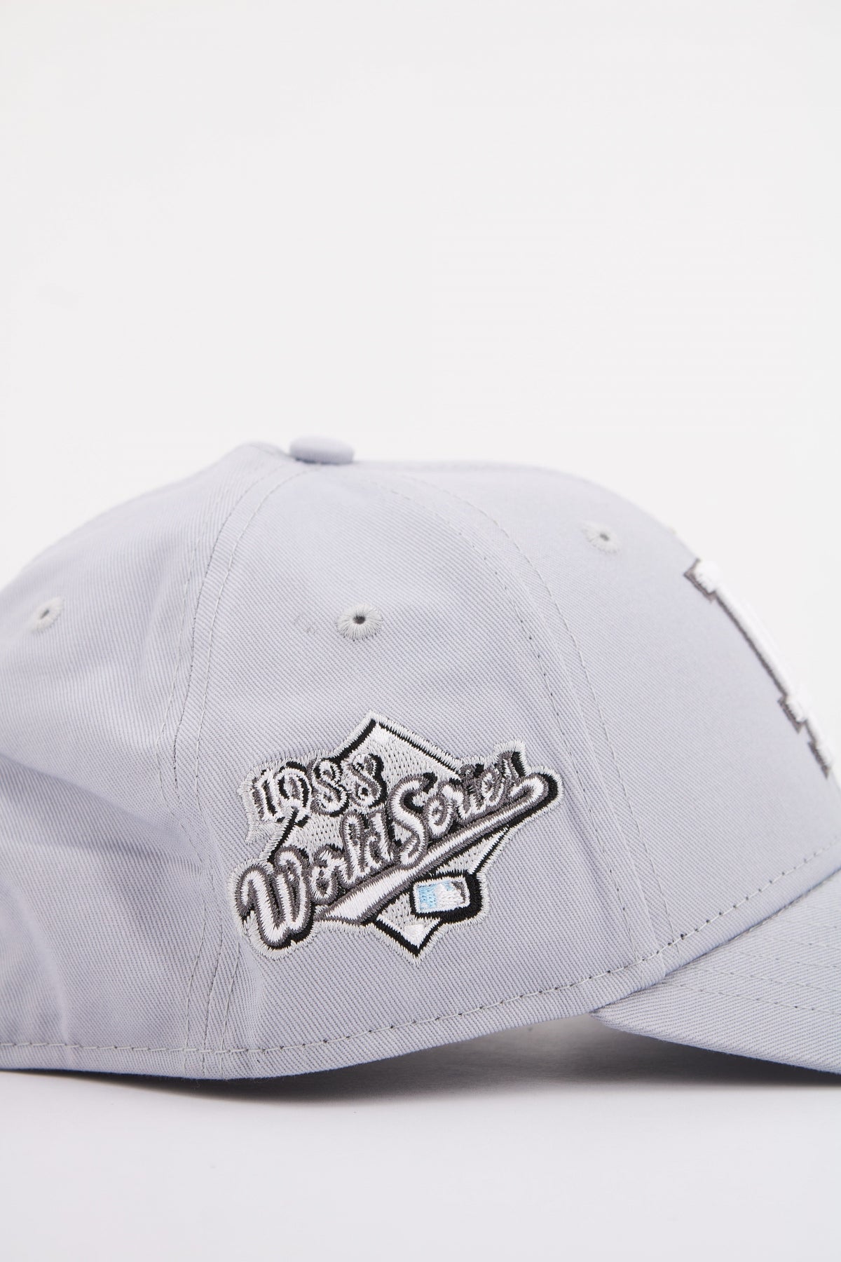 NEW ERA LOS ANGELES DODGERS GRA en color GRIS (4)