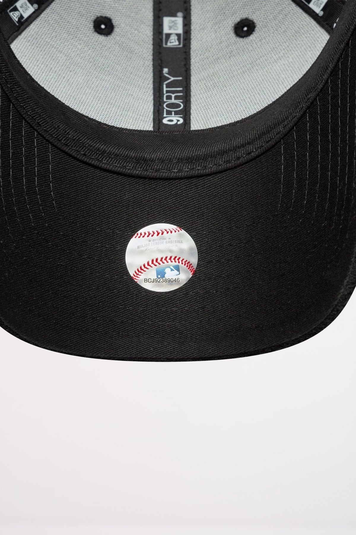 NEW ERA LA DODGERS WOMENS FABRIC BLACK FORTY TRUCKER ADJUSTABLE CAP en color NEGRO (5)