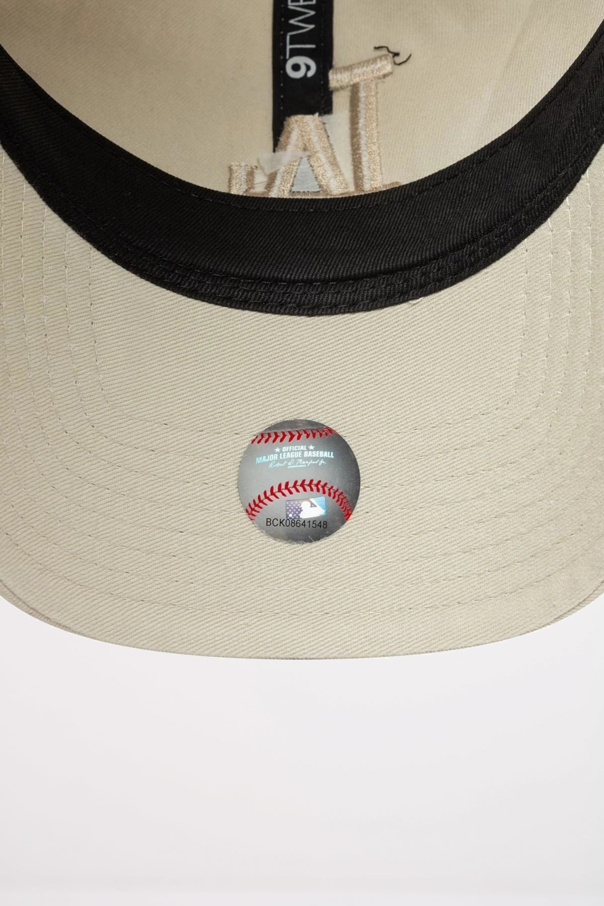 NEW ERA LA DODGERS MLB WASHED TWENTY TRUCKER en color BEIS (5)