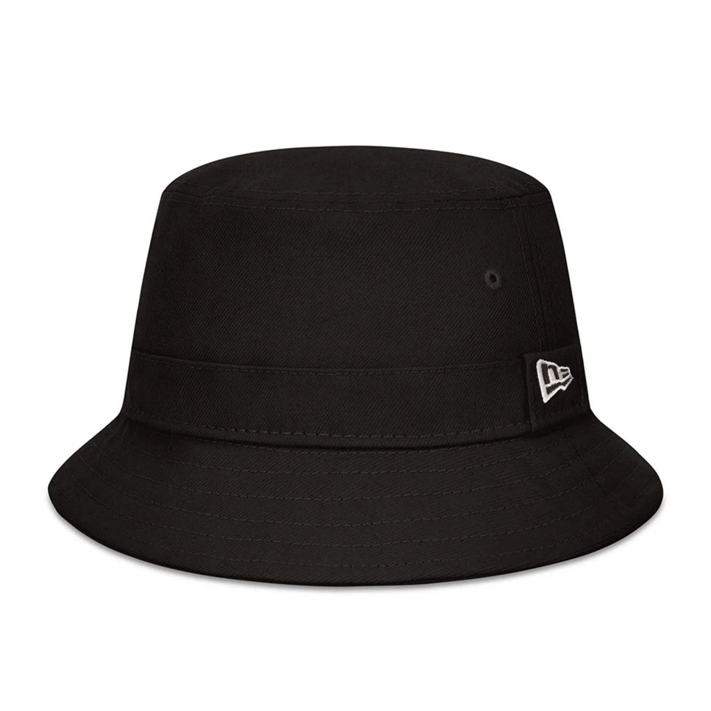 NEW ERA NE ESSENTIAL BUCKET en color NEGRO (4)