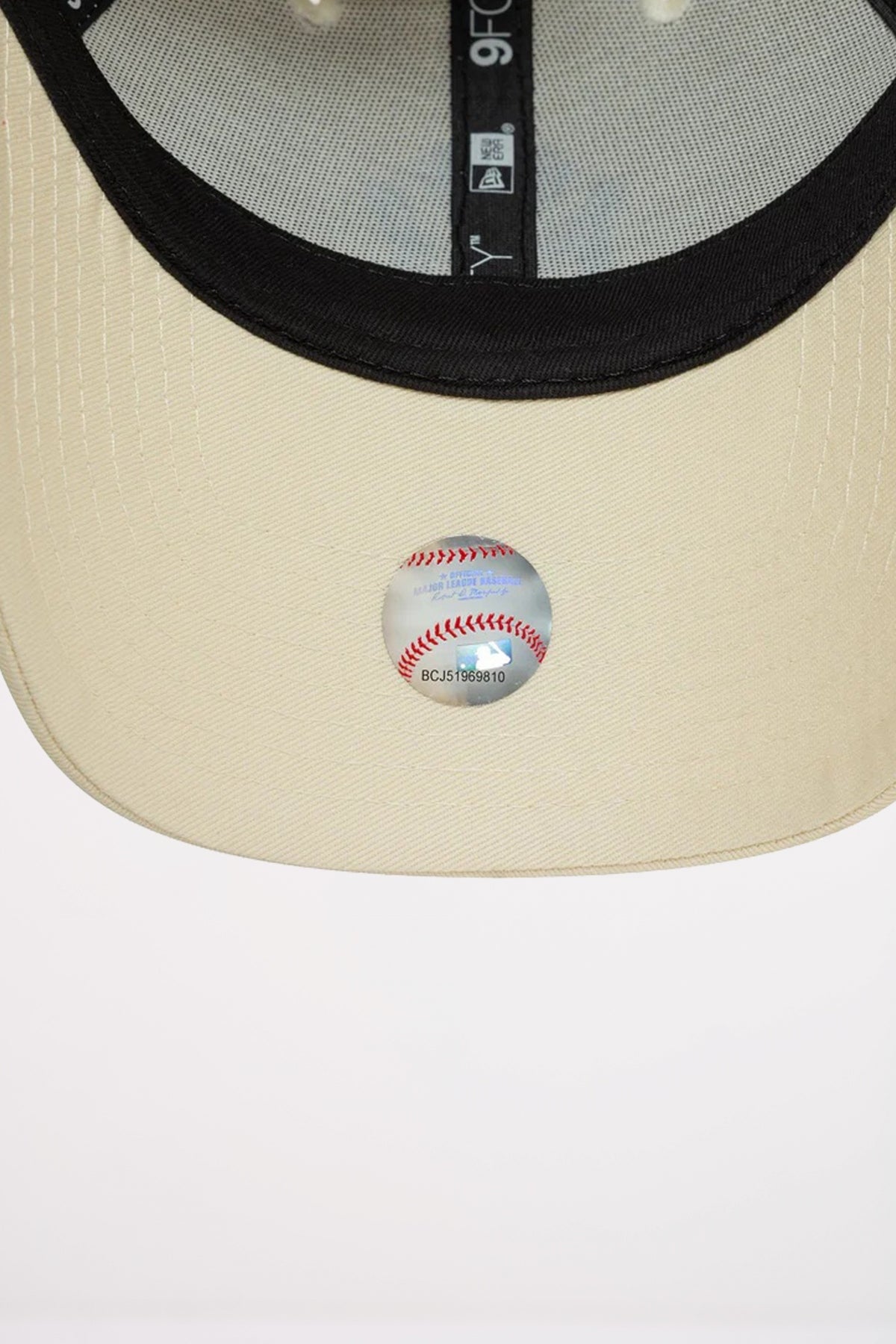NEW ERA WMNS LEAGUE ESS FORTY N en color BEIS (5)