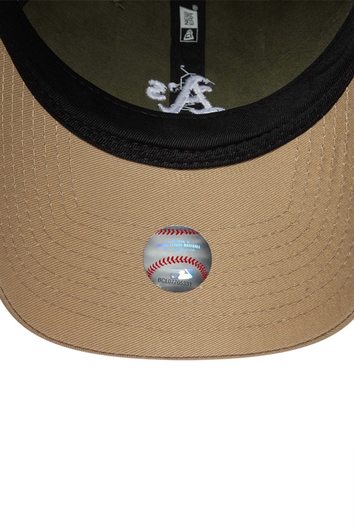 NEW ERA MINI WASHED CONTRAST en color VERDE (4)