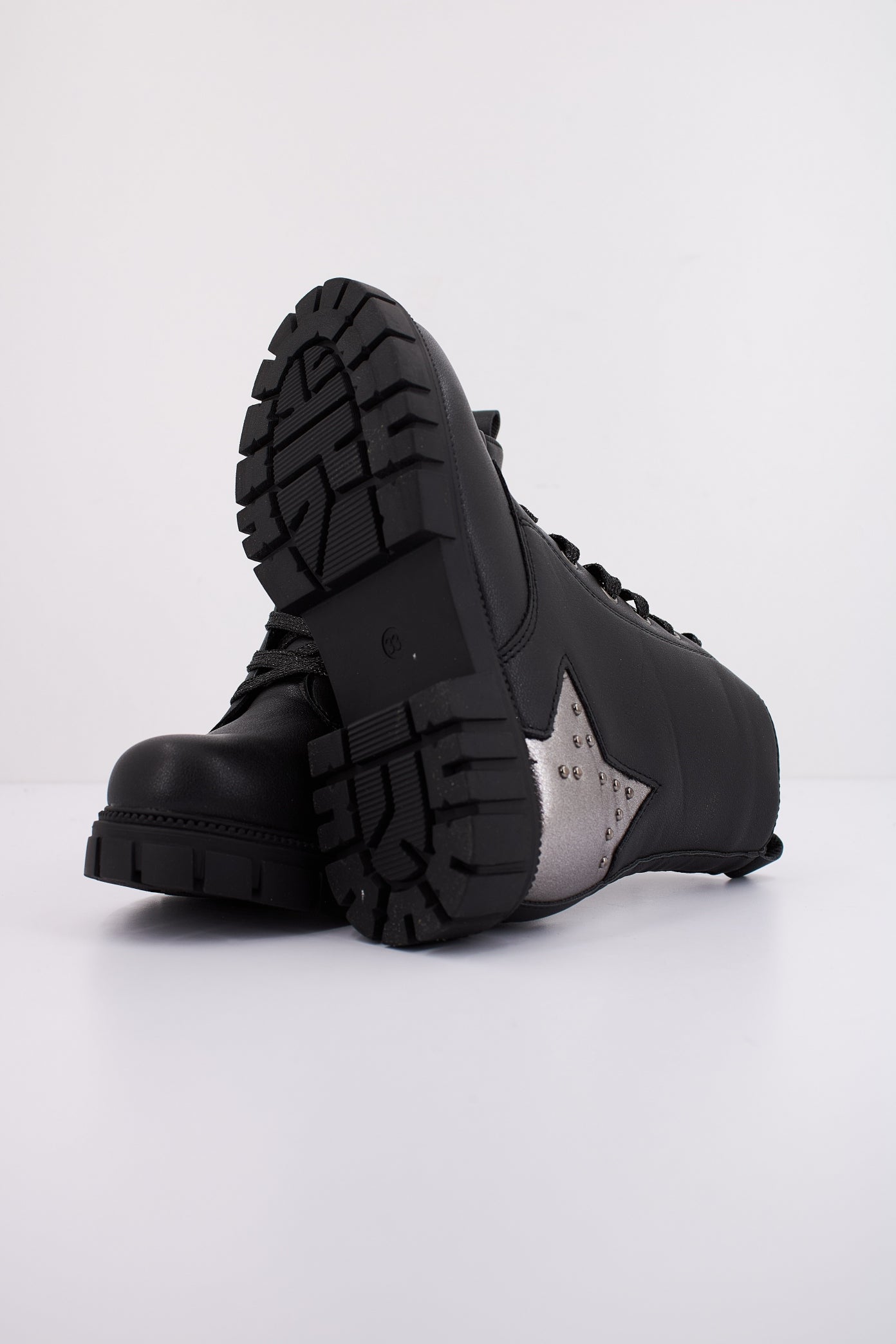 CONGUITOS BOOTS STAR LACES en color NEGRO (5)