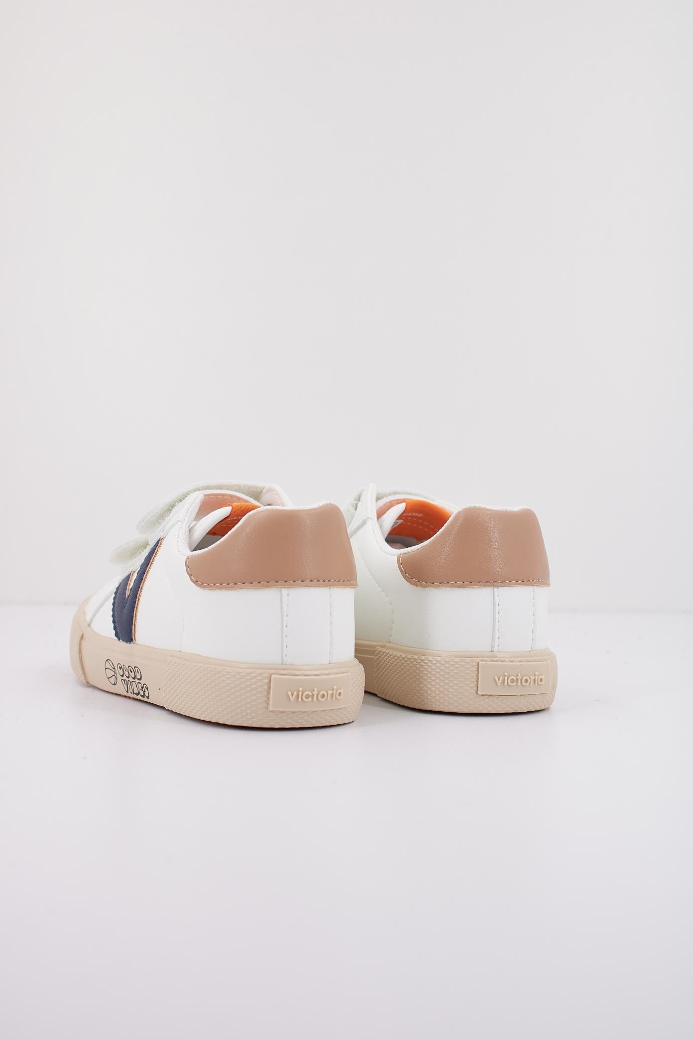 VICTORIA N en color BLANCO (3)