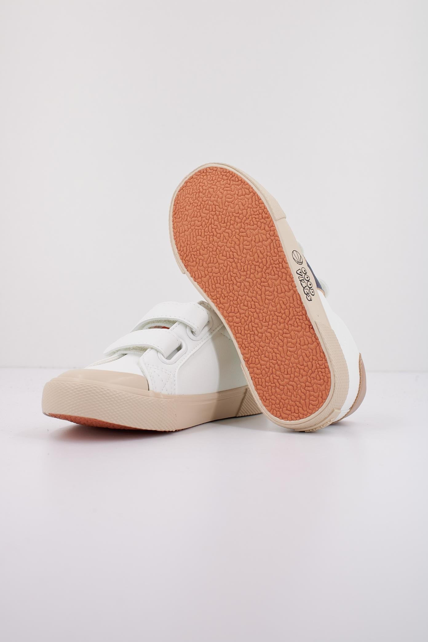 VICTORIA N en color BLANCO (4)