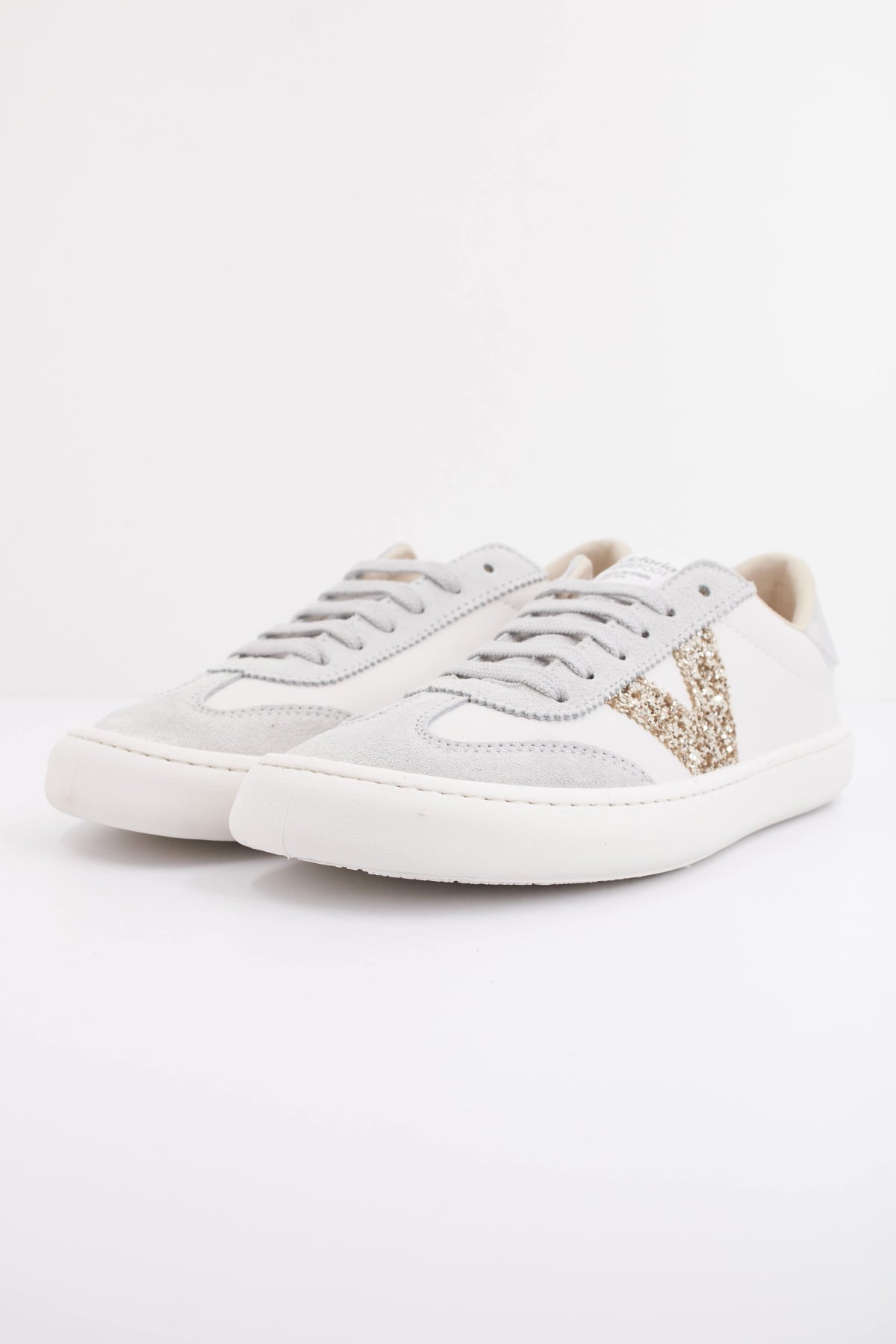 VICTORIA OLMO BAREFOOT EFECTO PIEL en color GRIS (2)