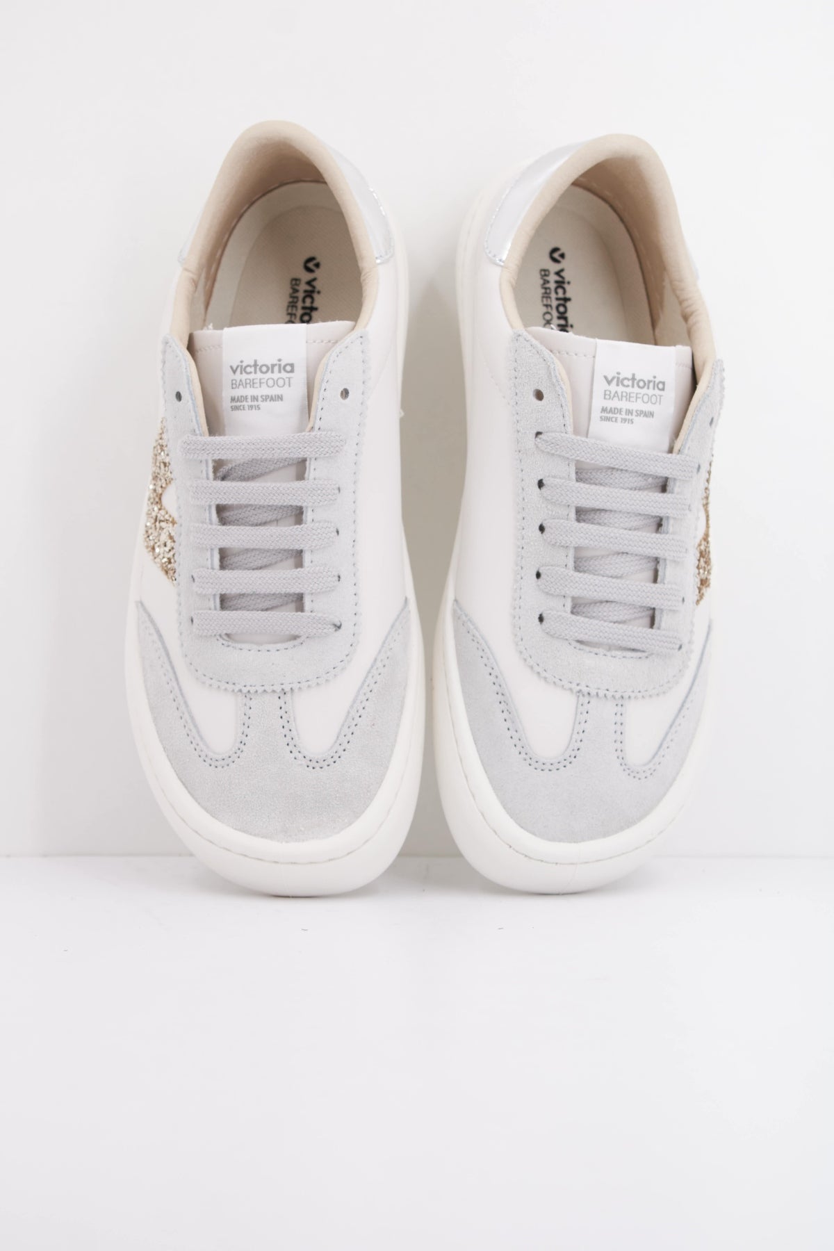 VICTORIA OLMO BAREFOOT EFECTO PIEL en color GRIS (3)