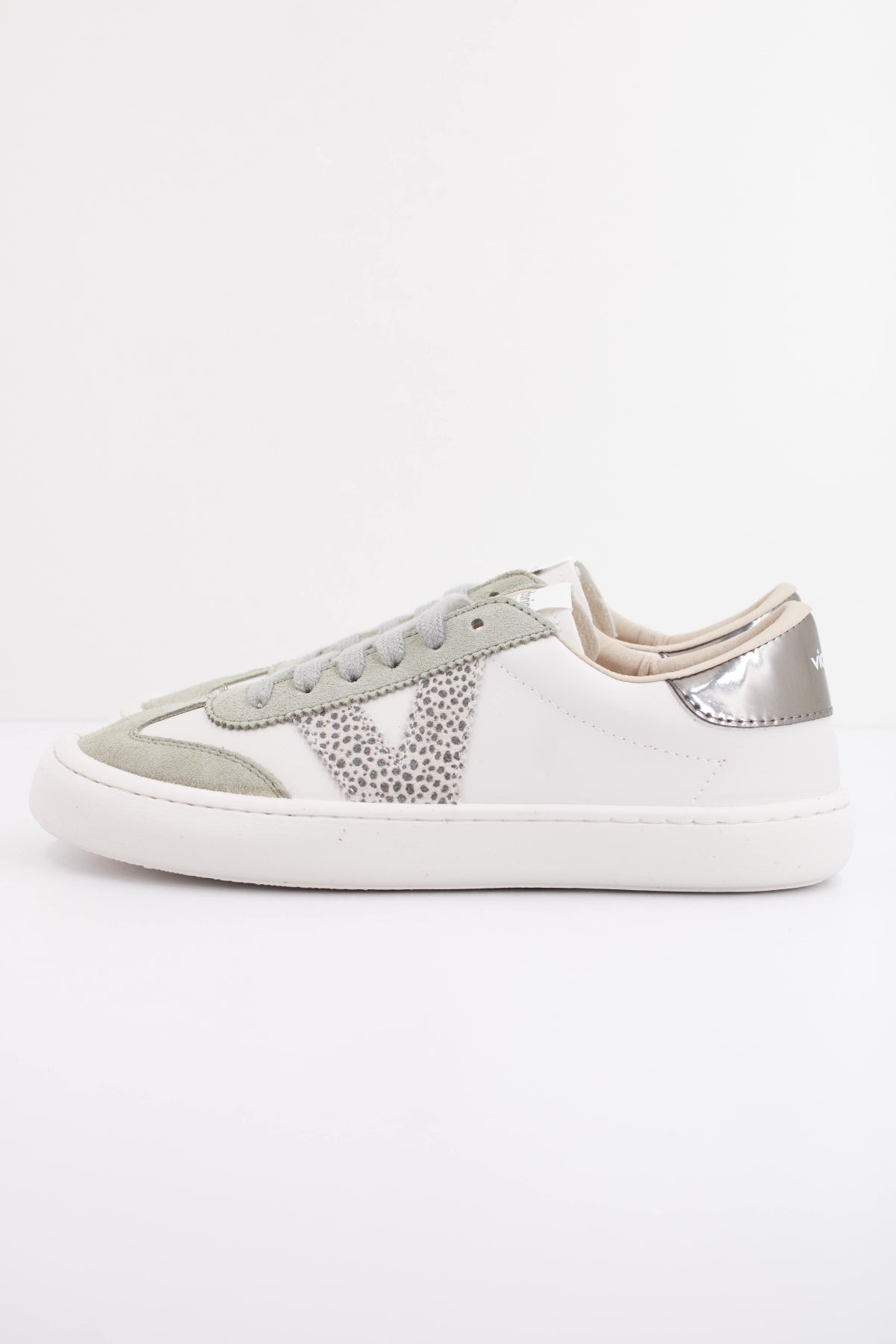 VICTORIA OLMO BAREFOOT EFECTO PIEL en color VERDE (1)