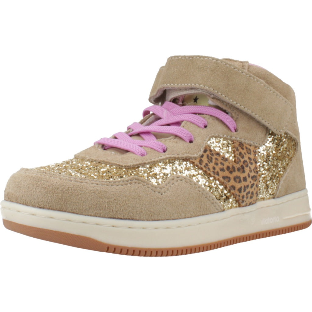 VICTORIA V en color ORO (1)