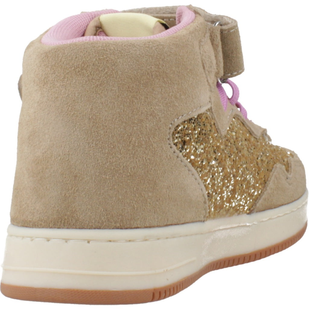 VICTORIA V en color ORO (3)