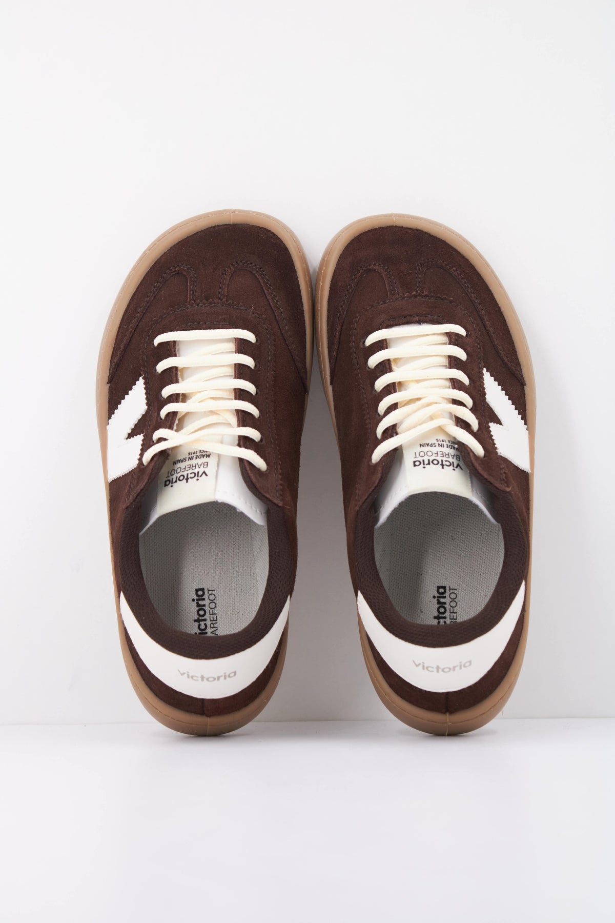 VICTORIA V OLMO BAREFOOT SERRAJE en color MARRON (3)