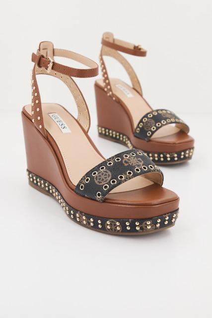 GUESS FLNO FAL en color MARRON (2)