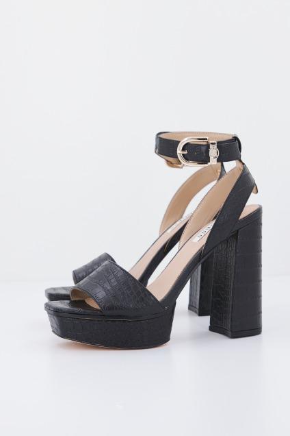 GUESS PEL RIPPA en color NEGRO (1)