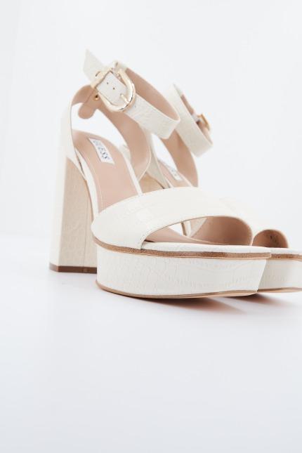 GUESS PEL RIPPA en color BEIS (2)