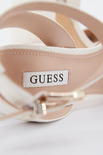 GUESS PEL RIPPA en color BEIS (4)