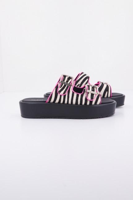 GUESS FLRMO FUR en color ANIMAL PRINT (3)