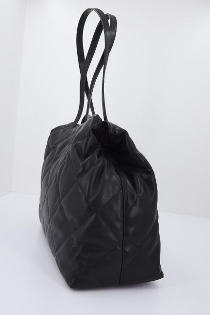 GUESS HWQQ VIKKY LARGE TOTE en color NEGRO (2)