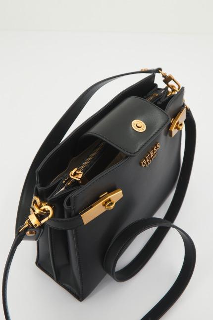 GUESS ZADIE SHOULDER BAG en color NEGRO (4)