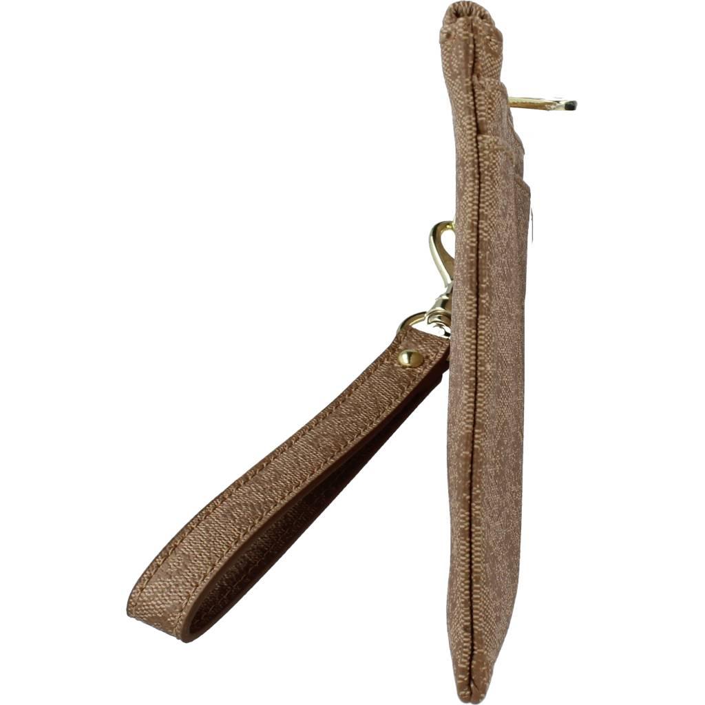 GUESS PWTYAA P FLAT TOP ZIP en color MARRON CLARO (2)